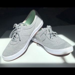 Size 7 light grey Keds